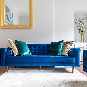 Stylish In The Heart Of Centre Apartment