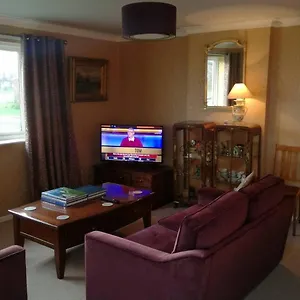 Spacious Luxury 2 Double Bedroom Flat In Holiday home