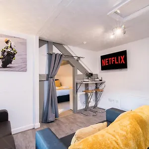 Dd 8 - Free Parking - Fast Wifi Apartment