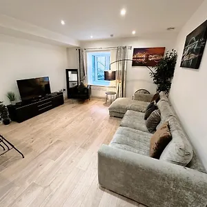 Quayside - Sleeps 8 - Central Location Apartment